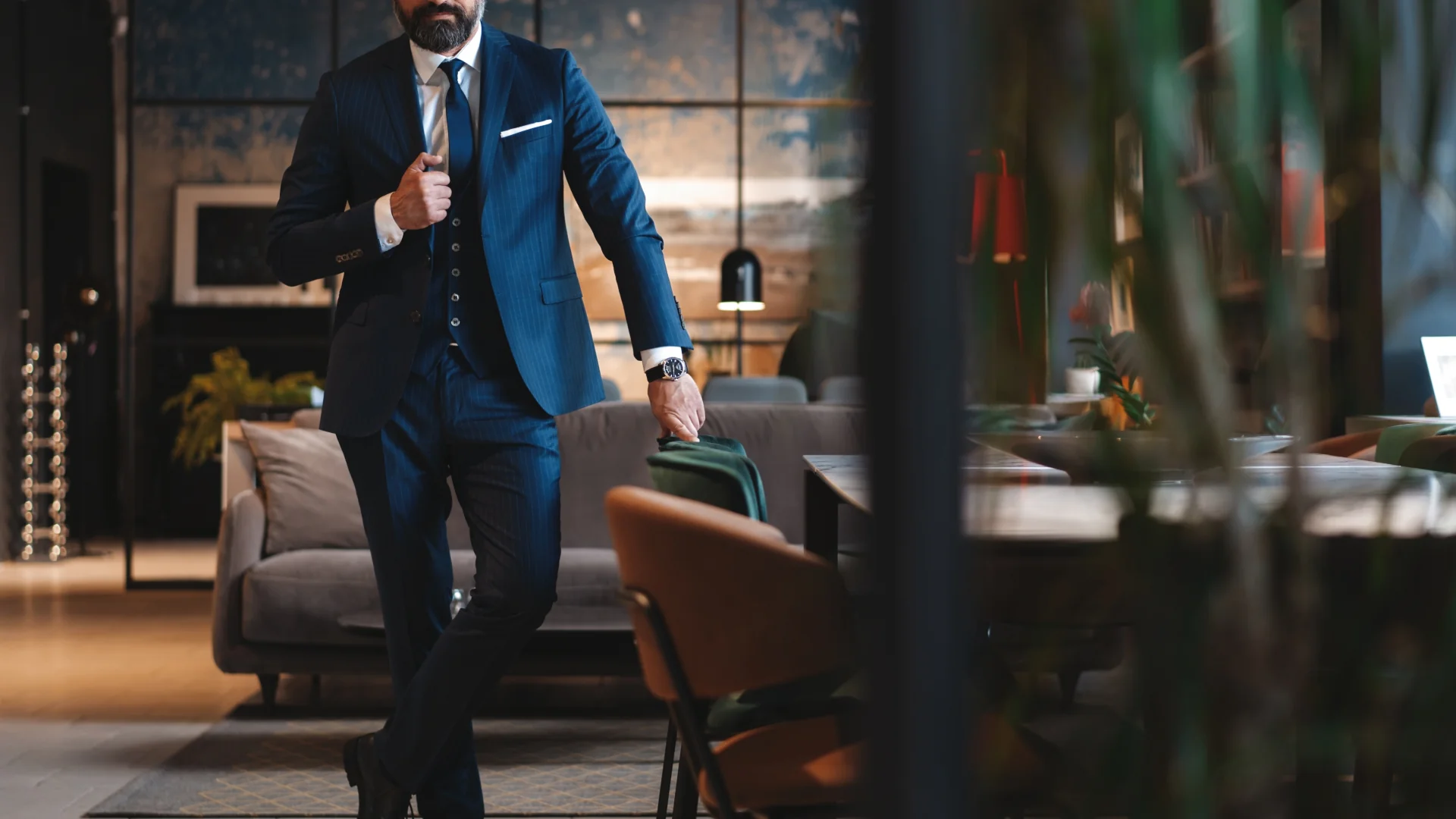 専務と常務どっちが上？課長と部長の違いは？会社の役職順番を調査！